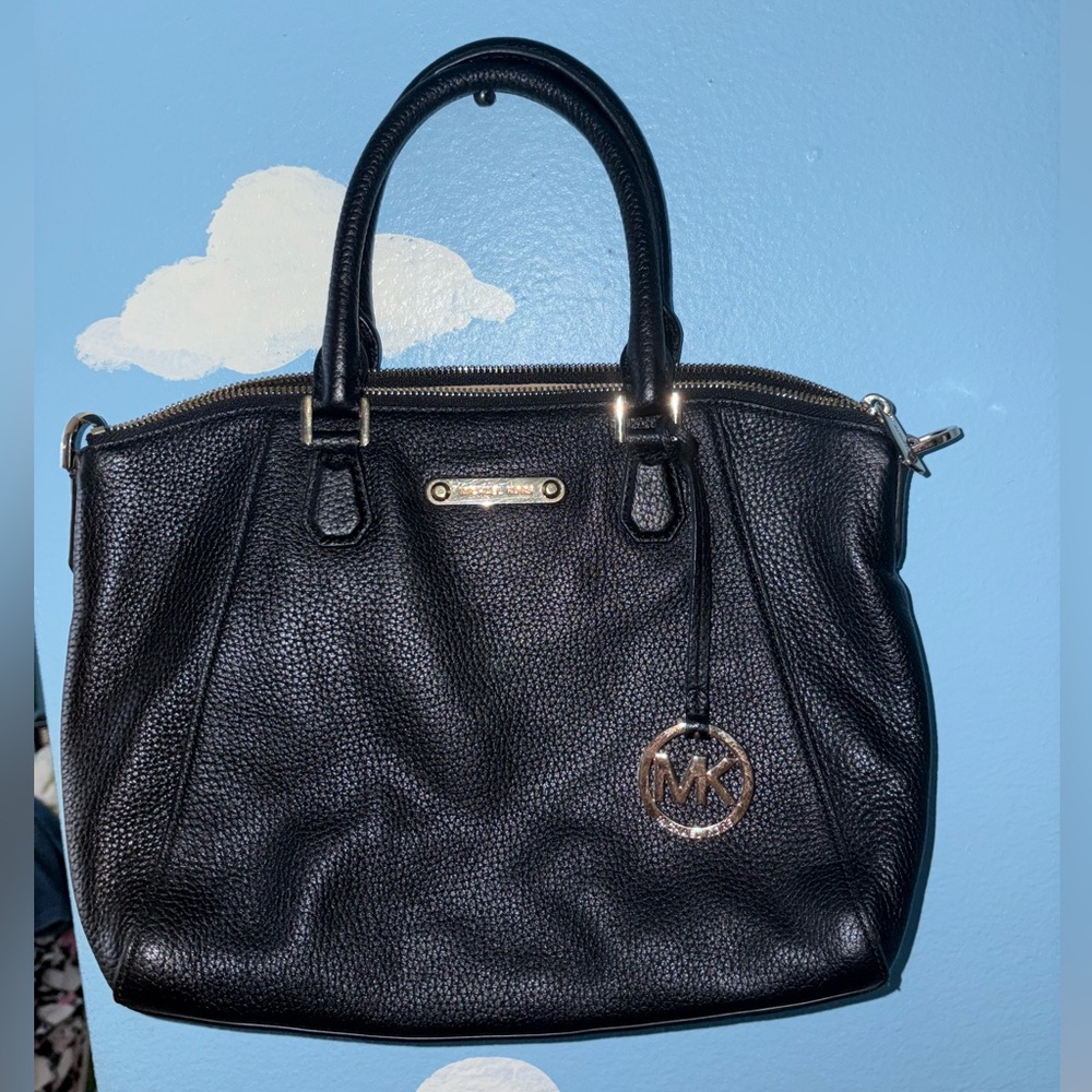 Excellent Preowned Michael Kors Pebbled Leather Satchel w/ Crossbody Strap